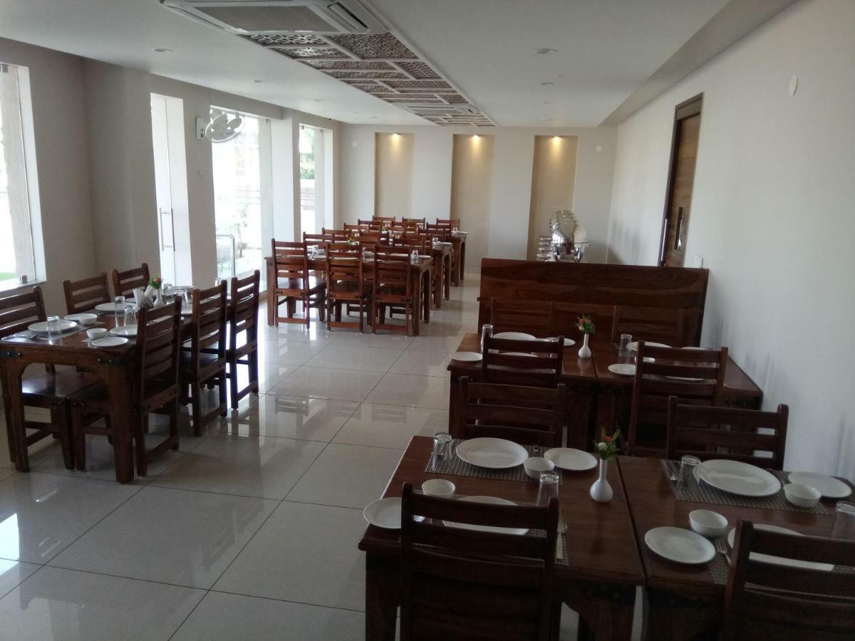 Hotel The Lighthouse Jaipur Bagian luar foto