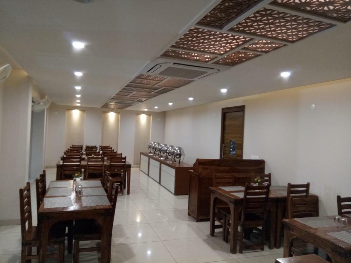 Hotel The Lighthouse Jaipur Bagian luar foto