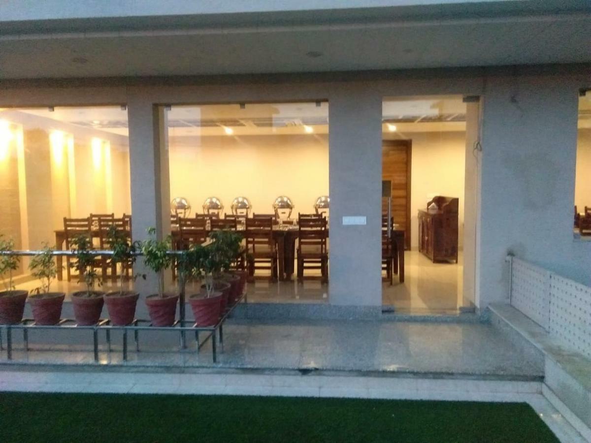 Hotel The Lighthouse Jaipur Bagian luar foto