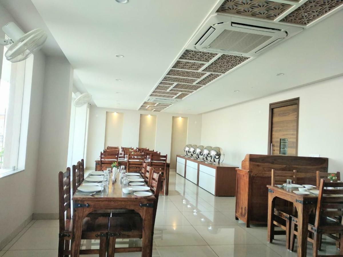 Hotel The Lighthouse Jaipur Bagian luar foto
